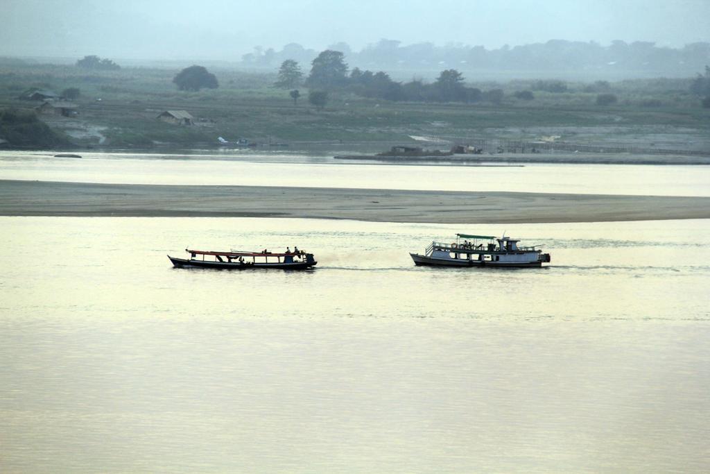 Ayarwaddy River View Hotel Mandalay Bagian luar foto