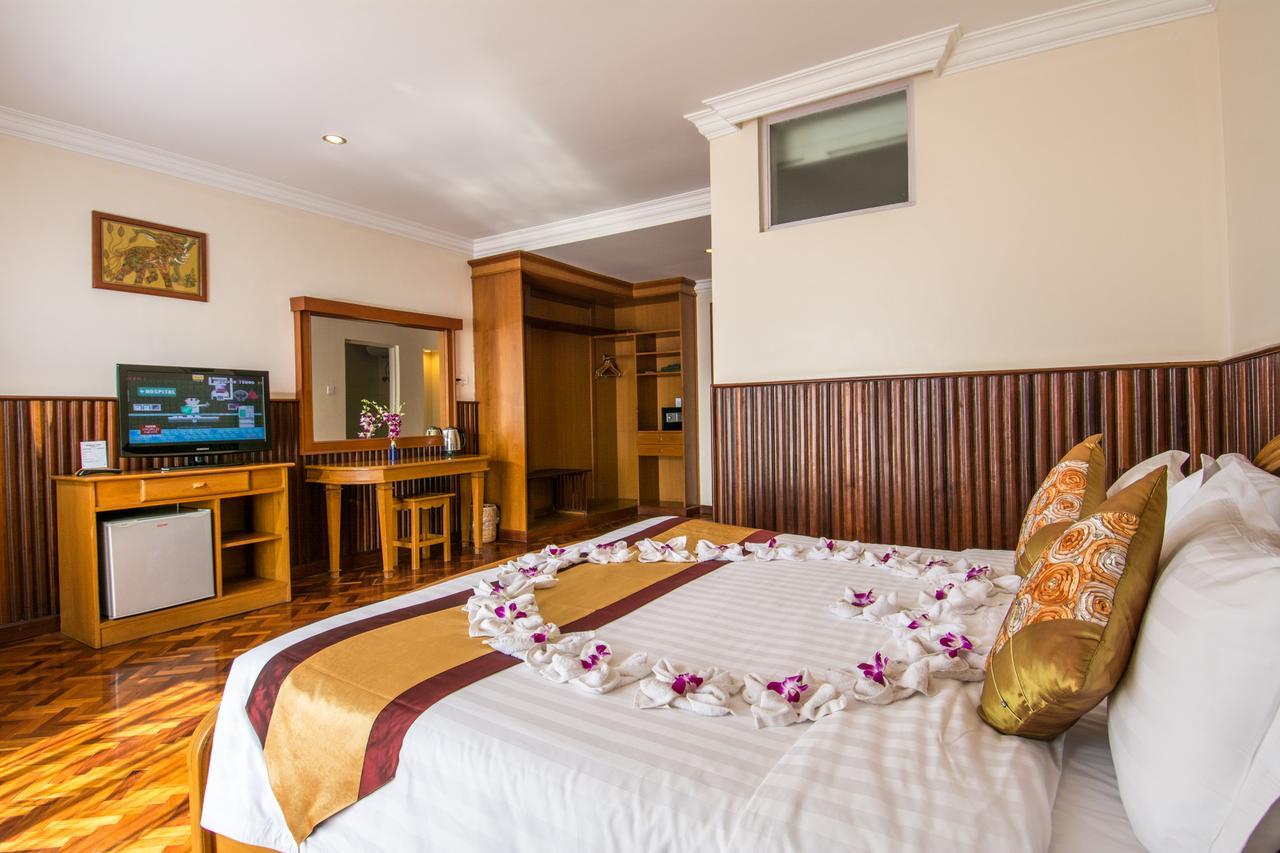 Ayarwaddy River View Hotel Mandalay Bagian luar foto