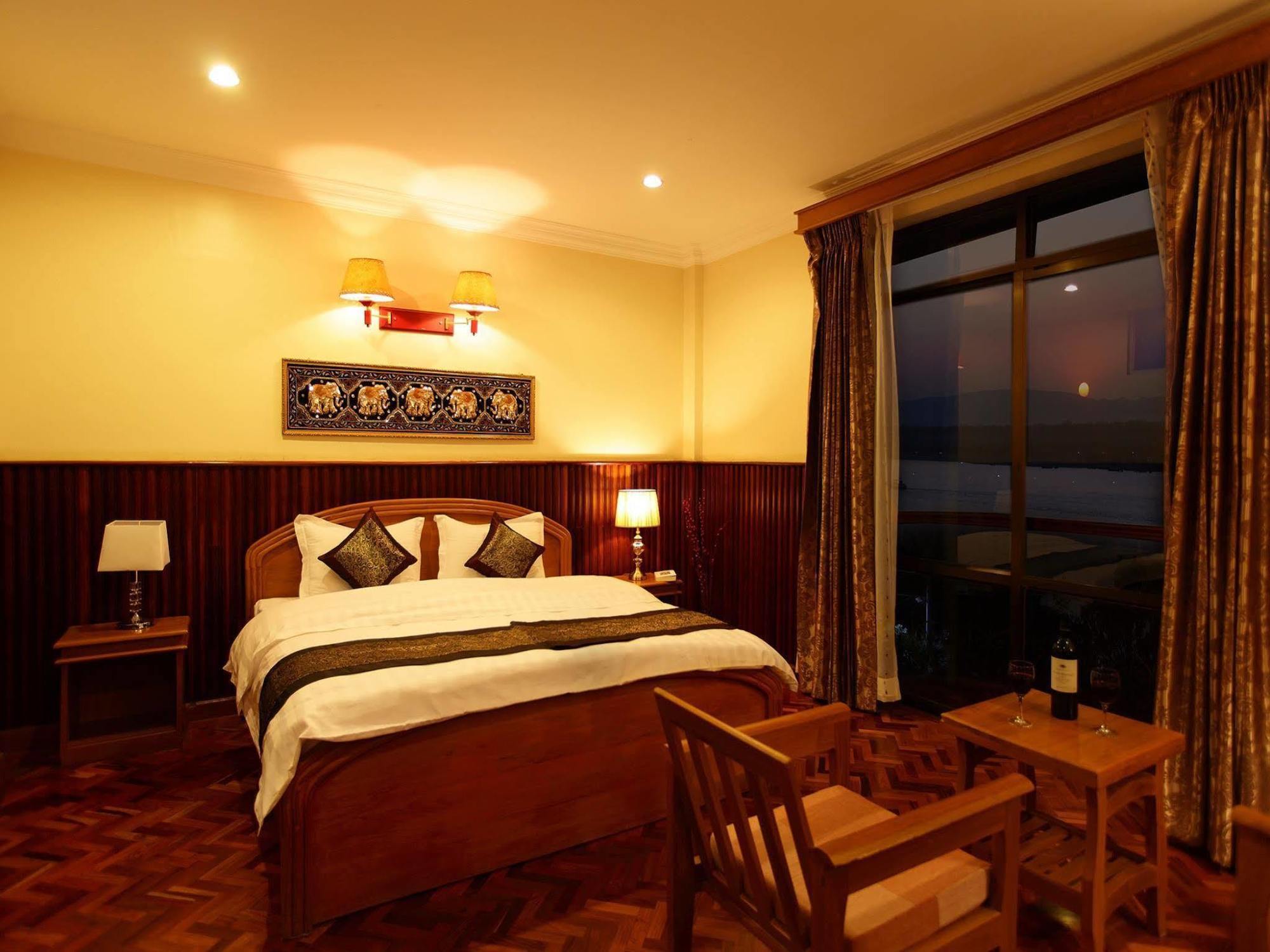 Ayarwaddy River View Hotel Mandalay Bagian luar foto