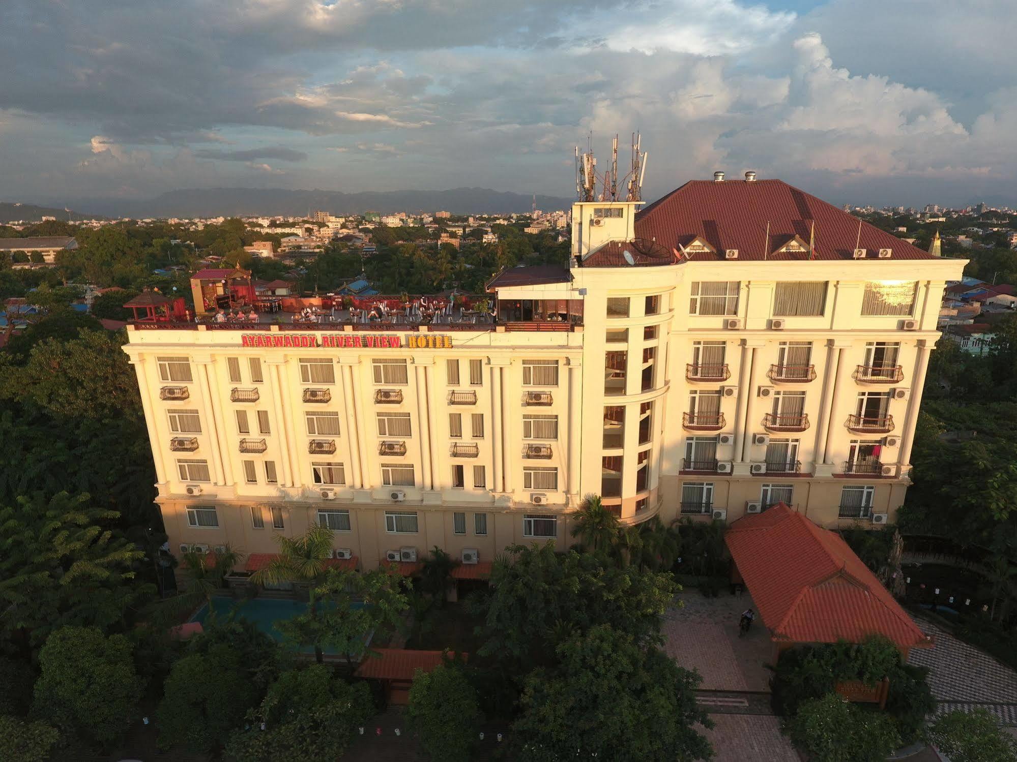 Ayarwaddy River View Hotel Mandalay Bagian luar foto